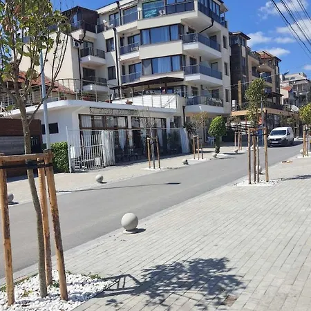 иванови сарафово Apartamento *